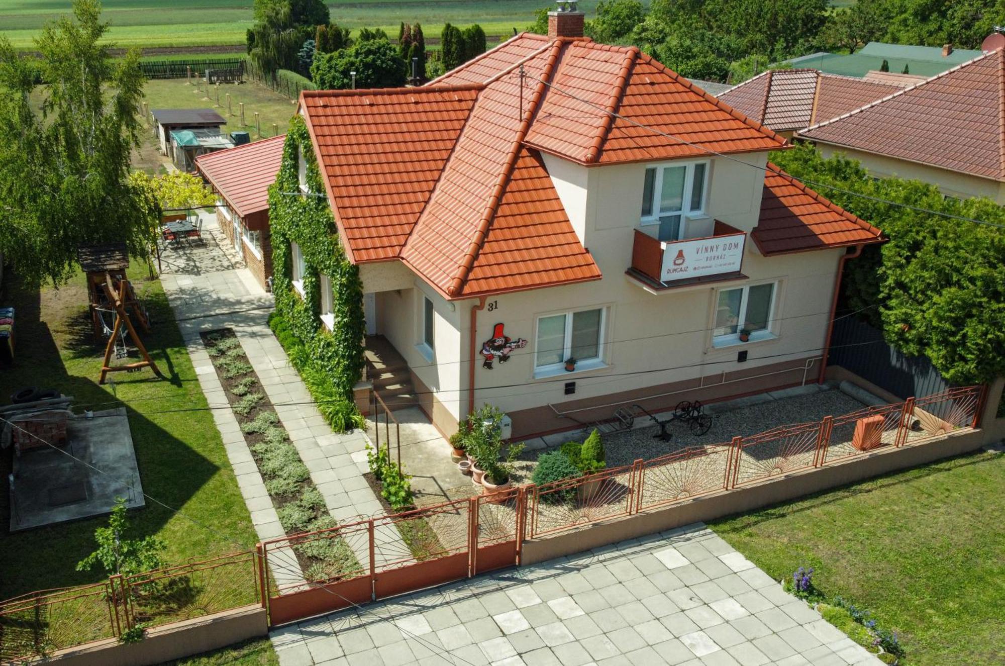 Apartment Vinny Dom - Rumcajz - Borhaz Obid